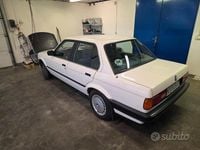 Begagnad BMW 324 86 HK (63 kW) 1988 Vit Sedan