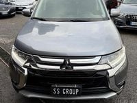 Usata Mitsubishi Outlander Instyle 150 CV (110 kW) 2018 Grigio SUV