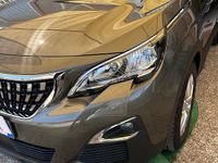 Usata Peugeot 3008 Business-Line 120 CV (88 kW) 2017 Marrone SUV