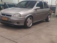 Usata Opel Corsa 106 CV (77 kW) 1997 Grigio Utilitaria