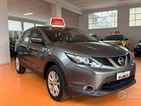 Usata Nissan Qashqai Acenta 110 CV (80 kW) 2017 Grigio SUV