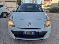 Usata Renault Clio II Dynamique 75 CV (55 kW) 2010 Other Berlina