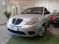 Usata Lancia Ypsilon 60 CV (44 kW) 2008 Argento Utilitaria
