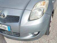 Usata Toyota Yaris Sol 90 CV (66 kW) 2007 Grigio Utilitaria