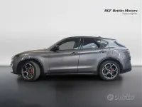 Usata Alfa Romeo Stelvio Veloce 209 CV (153 kW) 2024 Grigio vesuvio SUV