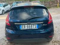 Usata Ford Fiesta Titanium 97 CV (71 kW) 2010 Bluazzurro Berlina