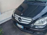 Usata Mercedes B200 140 CV (102 kW) 2009 Nero Monovolume