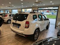 Usata Dacia Duster Lauréate 109 CV (80 kW) 2014 Bianco SUV