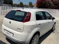 Usata Fiat Grande Punto Emotion 120 CV (88 kW) 2006 Bianco Utilitaria