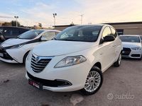 Begagnad Lancia Ypsilon Gold 85 HK (62 kW) 2015 Vit Halvkombi