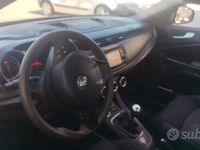 Usata Alfa Romeo Giulietta Business 120 CV (88 kW) 2016 Bianco Utilitaria