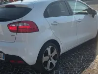 Usata Kia Rio 90 CV (66 kW) 2014 Bianco Coupé