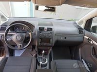 Usata VW Touran 140 CV (102 kW) 2015 Marrone Monovolume