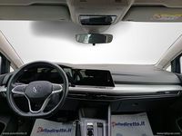 Usata VW Golf VIII Life 131 CV (96 kW) 2023 Blu Berlina