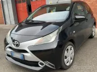 Usata Toyota Aygo Cool 69 CV (50 kW) 2017 Nero Utilitaria