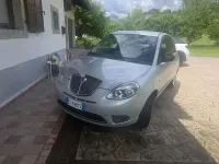 Usata Lancia Ypsilon 69 CV (50 kW) 2012 Grigio Utilitaria
