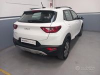 Usata Kia Stonic Urban 101 CV (74 kW) 2022 Bianco SUV