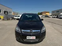 Usata Opel Zafira Cosmo 110 CV (80 kW) 2010 Nero Monovolume