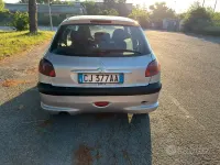 Usata Peugeot 206 75 CV (55 kW) 2004 Grigio Utilitaria