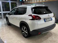 Usata Peugeot 2008 Allure 99 CV (72 kW) 2018 Bianco SUV