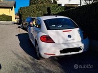 Usata VW Beetle 105 CV (77 kW) 2012 Bianco Utilitaria