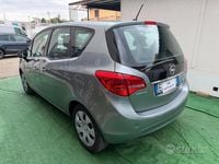 Usata Opel Meriva Cosmo 120 CV (88 kW) 2011 Grigio Monovolume