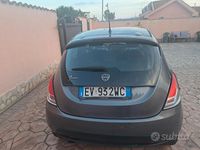 Usata Lancia Ypsilon 69 CV (50 kW) 2014 Grigio Utilitaria