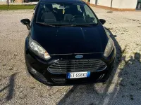 Usata Ford Fiesta 75 CV (55 kW) 2014 Blu Utilitaria