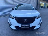 Usata Peugeot 2008 Active 101 CV (74 kW) 2022 Bianco metallizzato SUV