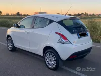 Usata Lancia Ypsilon Silver 80 CV (58 kW) 2015 Bianco Utilitaria