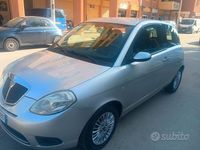 Usata Lancia Ypsilon 60 CV (44 kW) 2008 Grigio Utilitaria