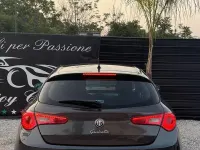 Usata Alfa Romeo Giulietta Distinctive 105 CV (77 kW) 2011 Grigio Utilitaria