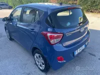 Usata Hyundai i10 66 CV (48 kW) 2016 Blu Utilitaria