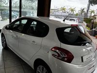 Usata Peugeot 208 Active 68 CV (50 kW) 2012 Bianco Utilitaria