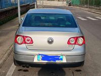 Usata VW Passat Highline 140 CV (102 kW) 2007 Argento Berlina