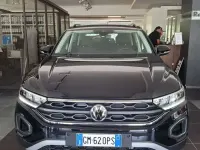 Usata VW T-Roc R-line 150 CV (110 kW) 2023 Nero SUV