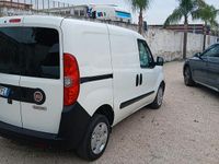Usata Fiat Doblò 105 CV (77 kW) 2021 Bianco Monovolume