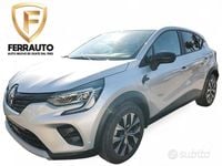 Usata Renault Captur Business 101 CV (74 kW) 2022 Grigio SUV