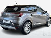 Usata Renault Captur Intens 100 CV (73 kW) 2022 Grigio scuro SUV