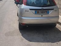 Usata Ford Focus Zetec 2001 Grigio Berlina