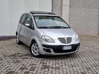 Usata Lancia Musa 95 CV (69 kW) 2006 Argento Monovolume