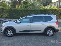 Usata Dacia Jogger Extreme 101 CV (74 kW) 2022 Grigio Monovolume