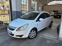 Usata Opel Corsa 80 CV (58 kW) 2010 Bianco Utilitaria