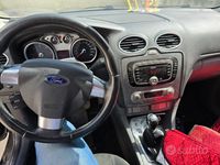 Usata Ford Focus Titanium 122 CV (89 kW) 2010 Nero Station wagon