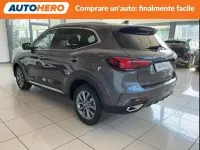 Usata MG HS Comfort 162 CV (119 kW) 2023 Grigio SUV