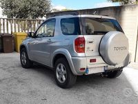 Usata Toyota RAV4 2000 Grigio SUV