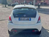 Usata Lancia Ypsilon Gold 69 CV (50 kW) 2014 Bianco Utilitaria