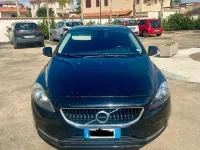 Usata Volvo V40 120 CV (88 kW) 2017 Nero Station wagon