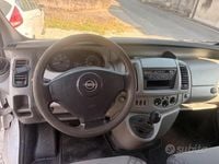 Usata Opel Vivaro 82 CV (60 kW) 2006 Bianco Monovolume