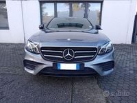 Usata Mercedes E220 AMG line 194 CV (142 kW) 2017 Grigio Berlina